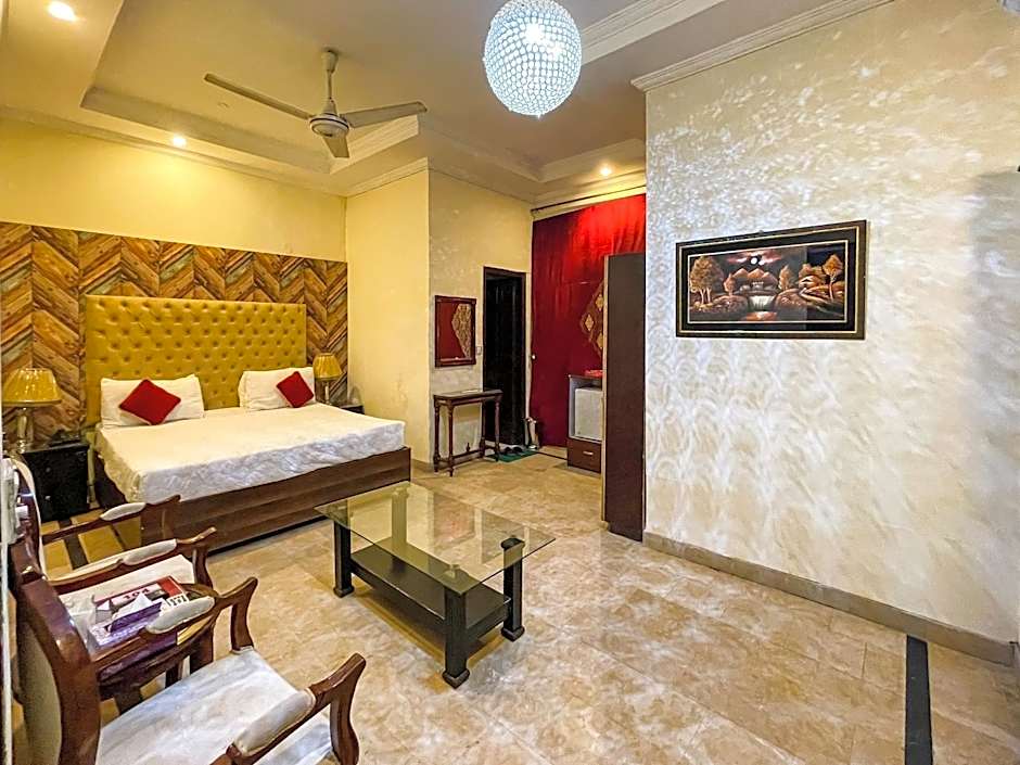 Rose Palace Hotel