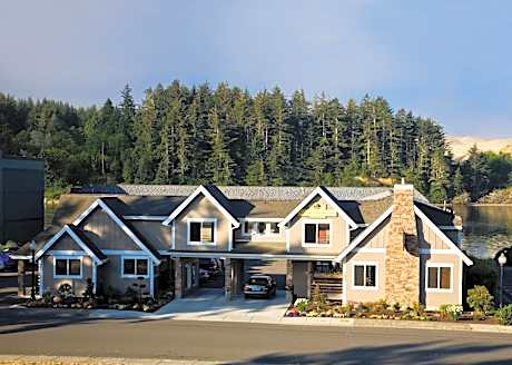 River House Inn, a Baymont by Wyndham
