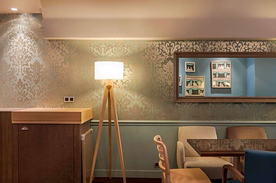 Hotel Magenta 38 by Happyculture