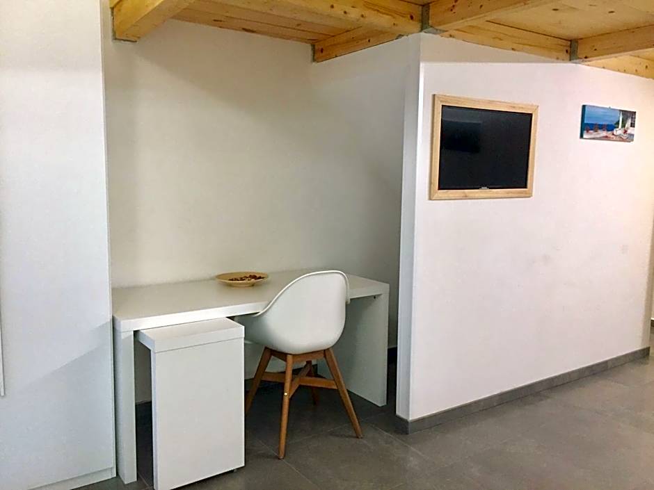 IL VIAGGIATORE VIA INDIPENDENZA 2