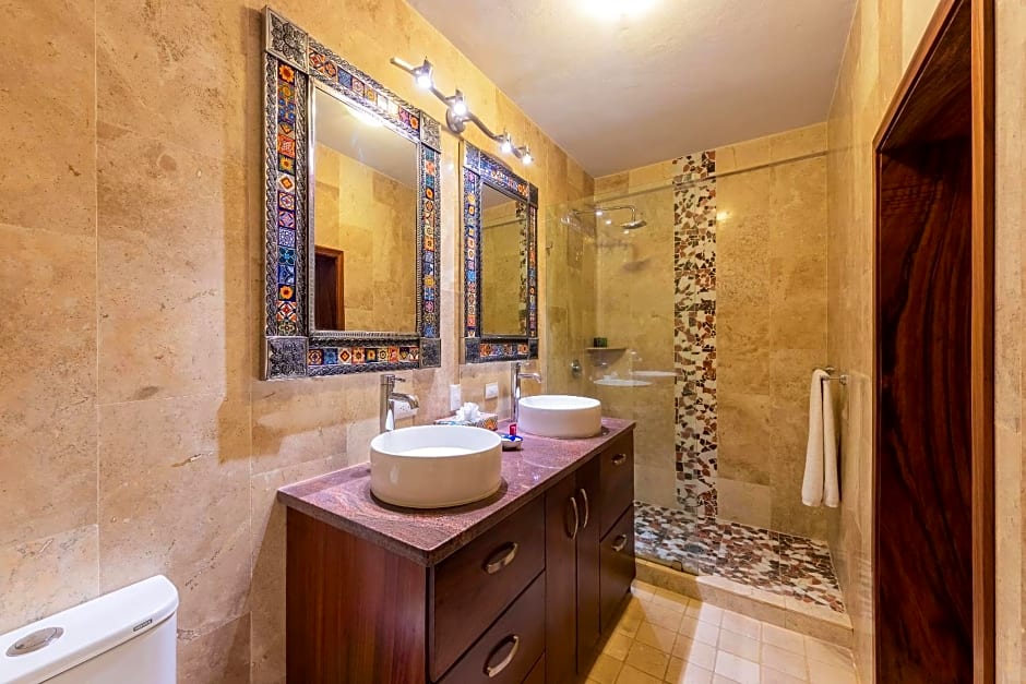 Villa Lola - Adults Only