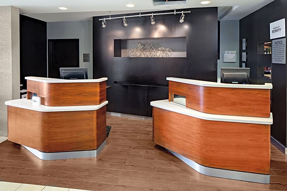 Courtyard by Marriott Houston Rice University