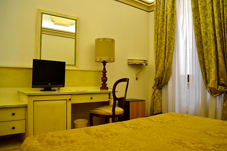 Hotel Italia