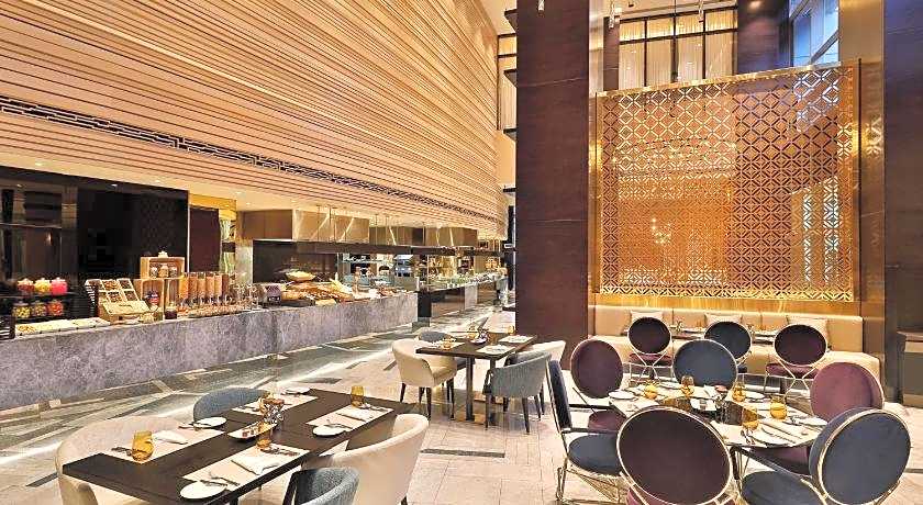 AlRayyan Hotel Doha - Curio a collection by Hilton