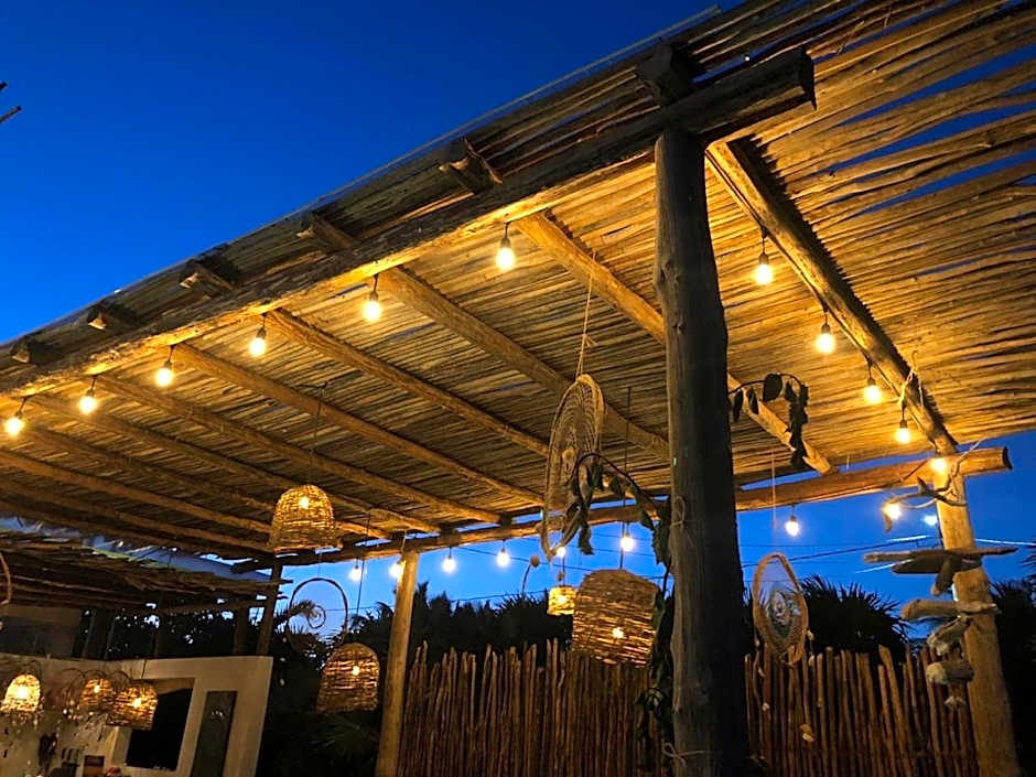 LunArena Barefoot Hotel