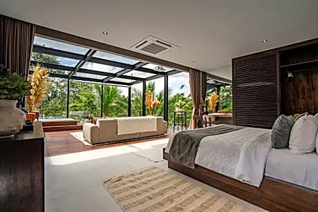 The Invisible Villa with Private Cinema - Adults Only