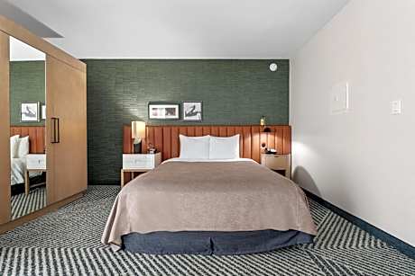 Queen Room - Disability Access