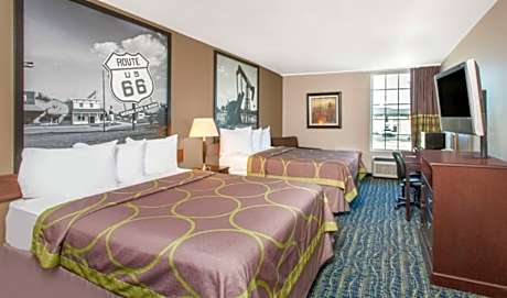 2 Queen Beds Smoking