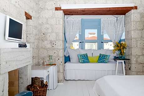 Deluxe Room with Pool View