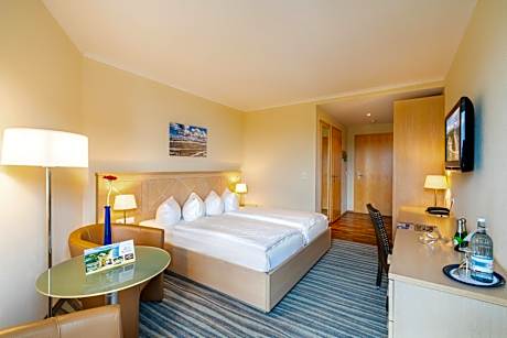 Double Room with Lake View