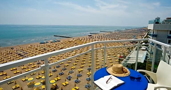 Hotel Nizza Frontemare Superior 3 Stelle