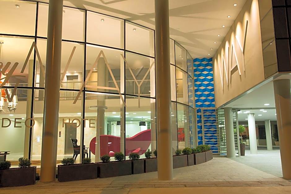 Regency Way Montevideo Hotel