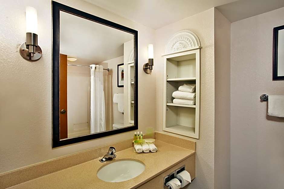 Holiday Inn Express Hotel and Suites Harrington - Dover Area By IHG