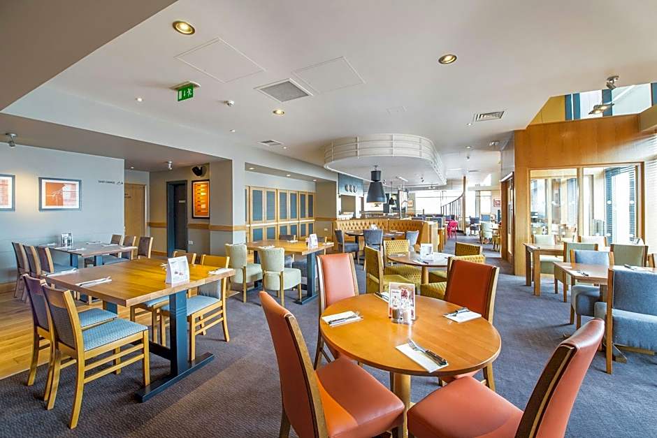 Premier Inn Swansea Waterfront