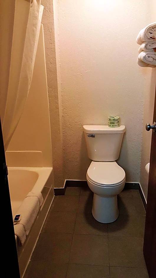 Motel 6-Saukville, WI
