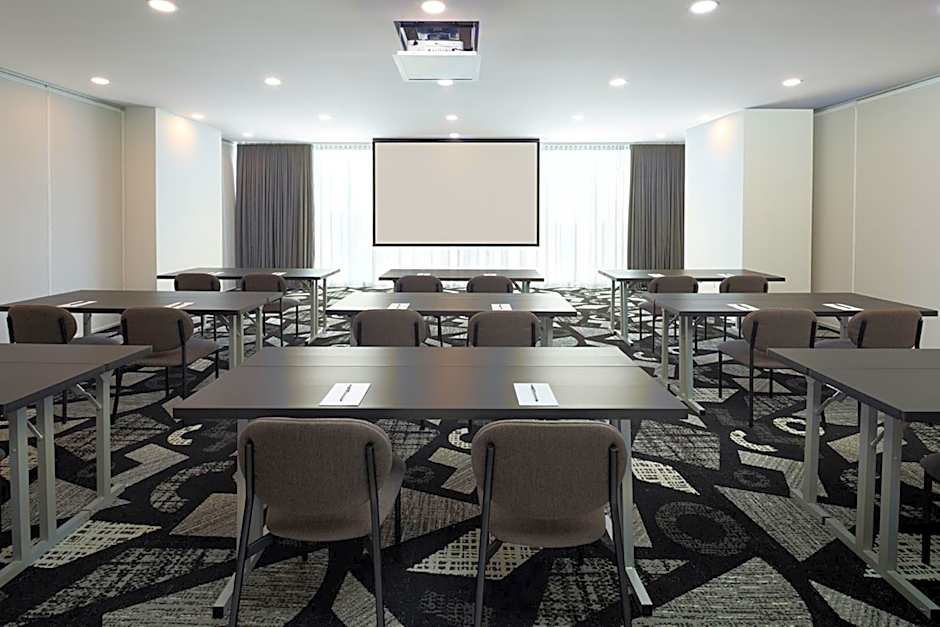 Courtyard by Marriott Montreal Laval