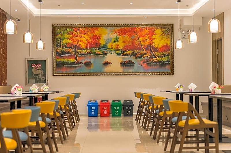 Hanting Hotel Haining Haichang Road Railway Station