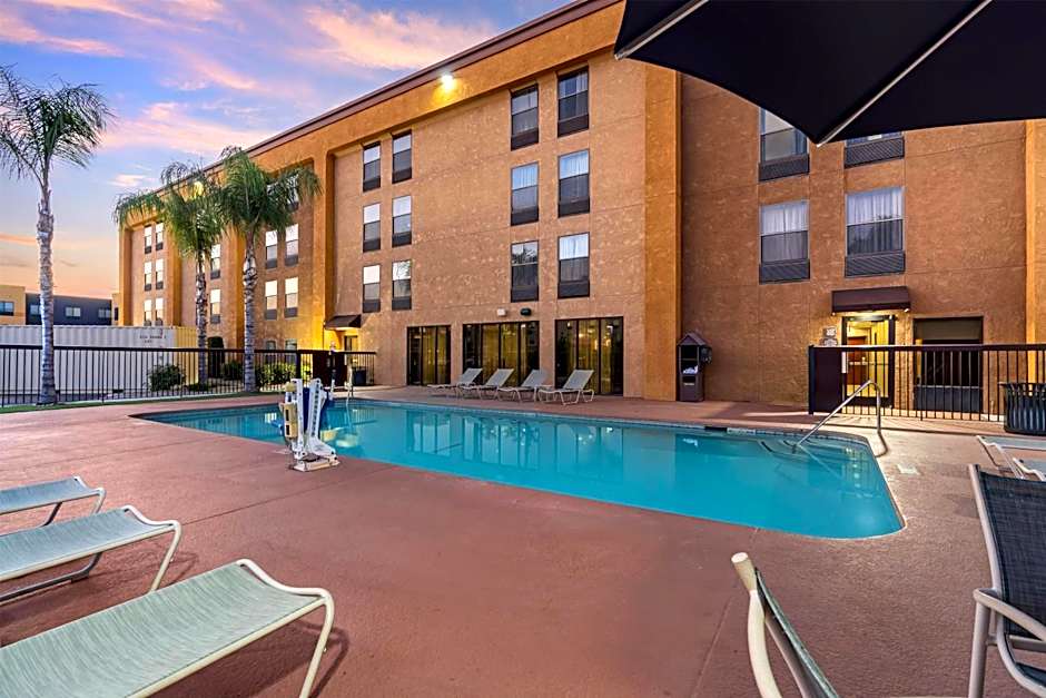 Best Western Plus Fresno Airport Hotel