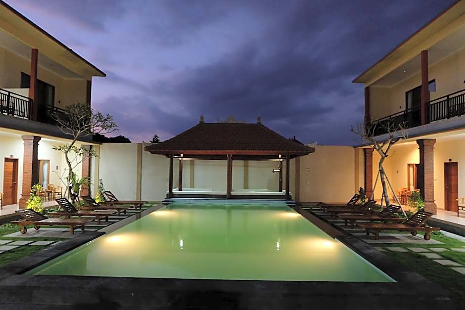 Tom's Inn Pecatu