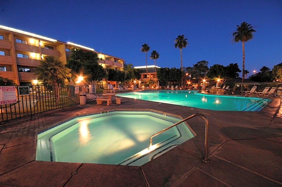 Yuma Inn and Suites