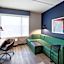 La Quinta Inn & Suites by Wyndham Chattanooga Downtown/South