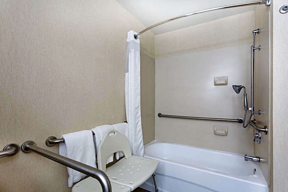 Holiday Inn Express Princeton/I-77 By IHG