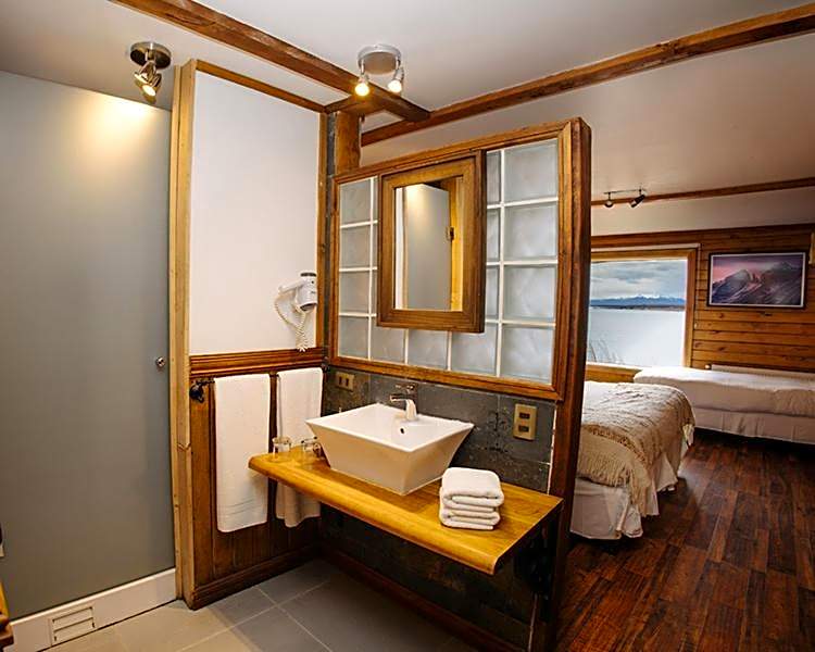 Weskar Lodge