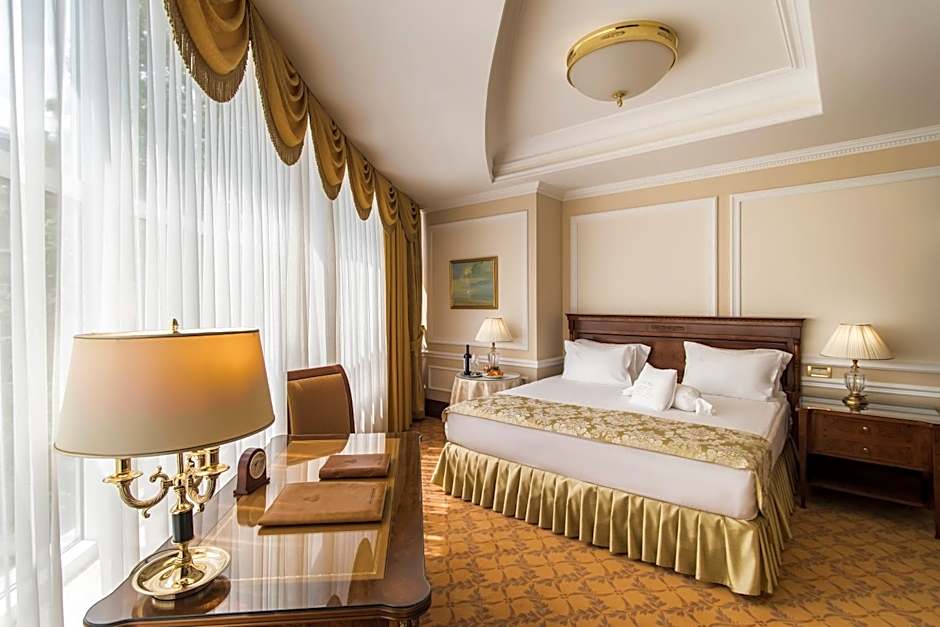 Nobil Luxury Boutique Hotel