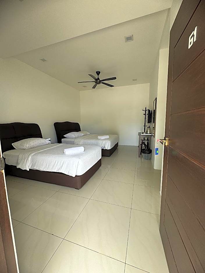 Zdjęcie 1 z 6 — Triple Room