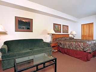 Gateway Mountain Lodge