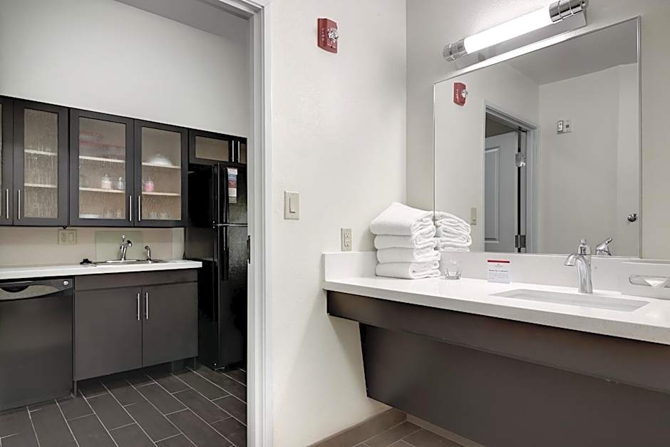 Candlewood Suites Waco By IHG