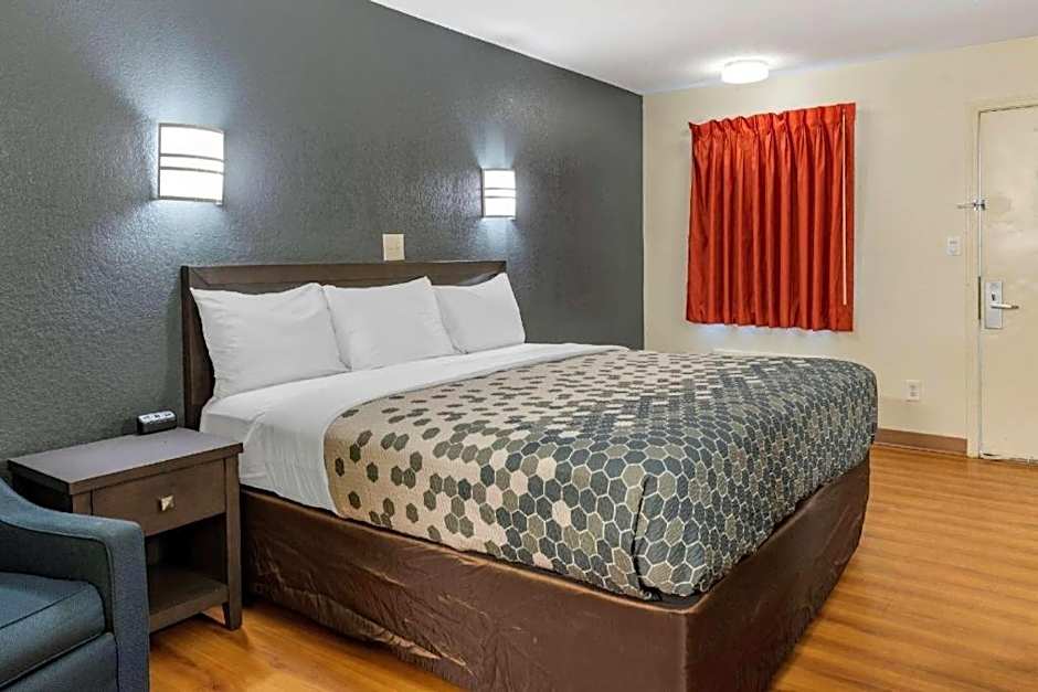 Quality Inn & Suites Columbus West