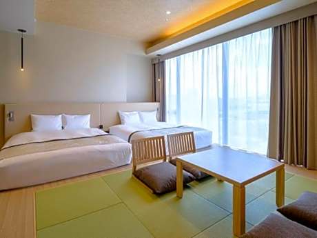 Premium Large Twin Room