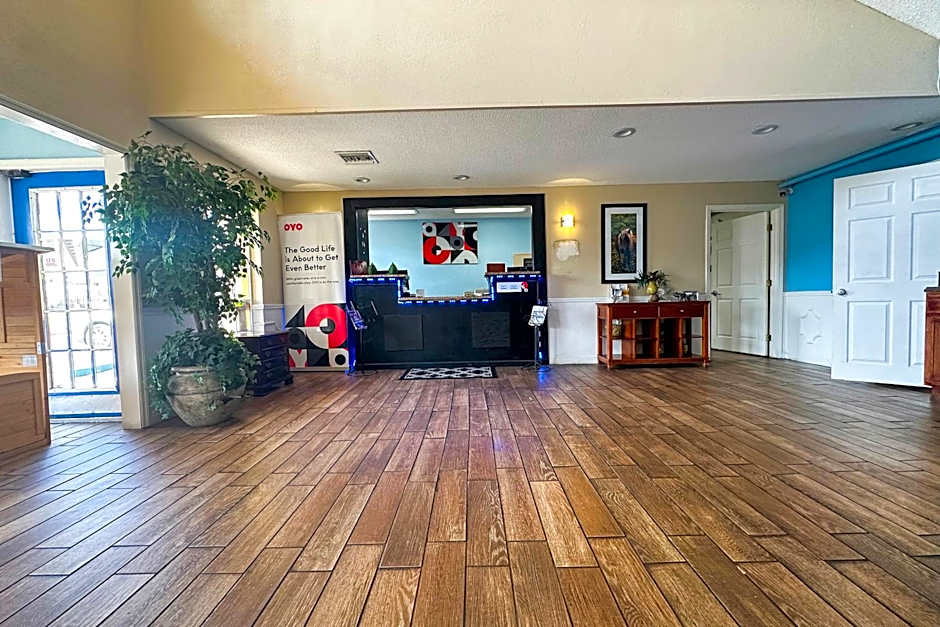 Bonita Lakes Inn