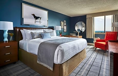 Graduate Queen Room