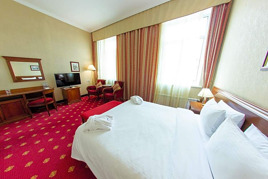 Grand Tien Shan Hotel