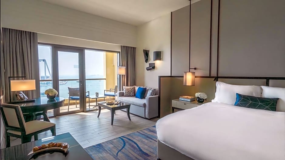 Photo 1 of 10 of 1 King Bed, Sea View