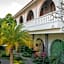 MAHALONA BALI STAY