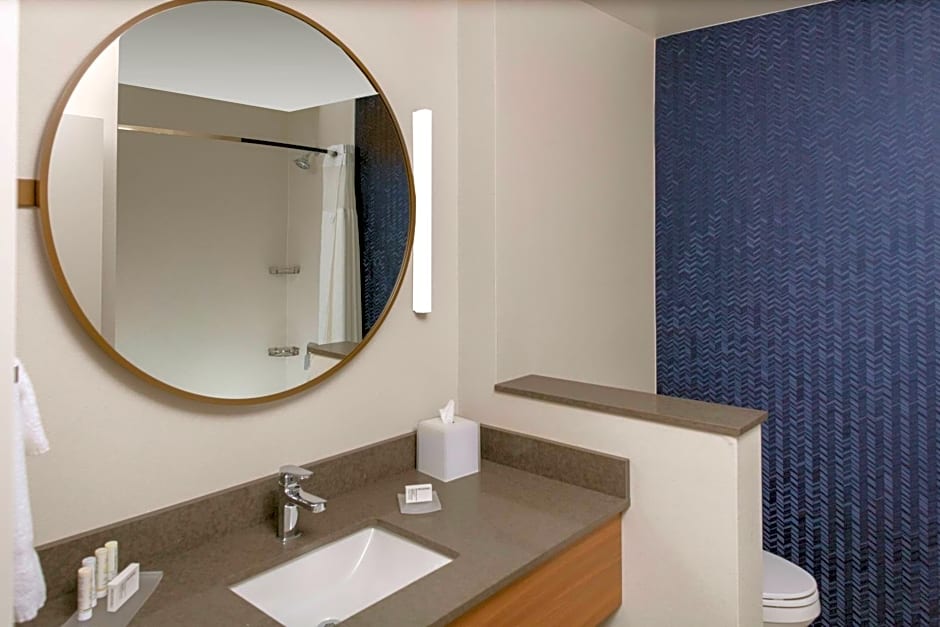 Fairfield by Marriott Inn & Suites Medford
