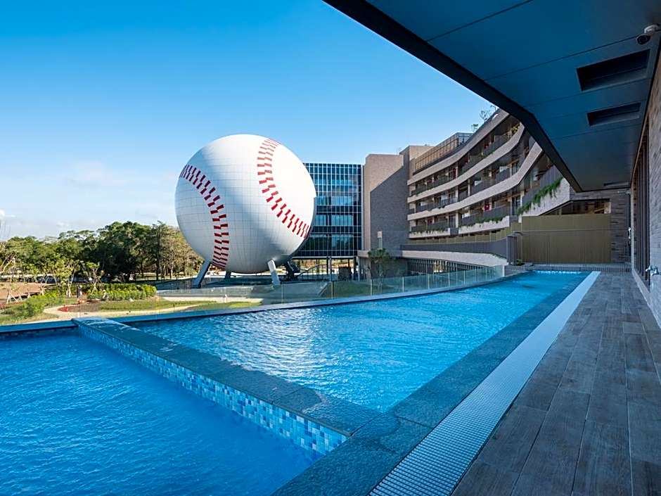 Fame Hall Garden Hotel