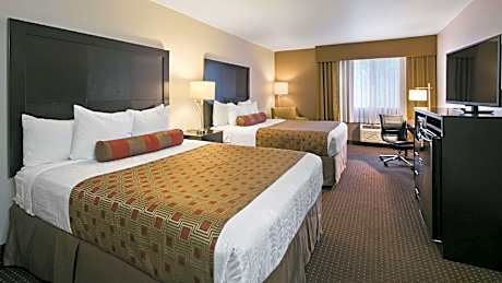 2 Queen Beds, Non-Smoking, High Speed Internet Access, Microwave And Refrigerator, Coffee Maker, Hai