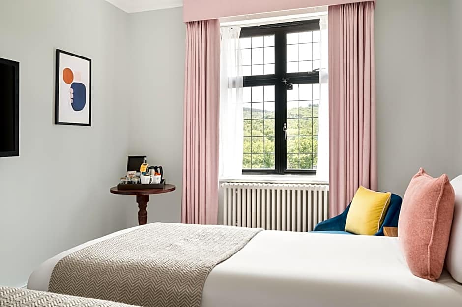 voco Lythe Hill Hotel Spa By IHG