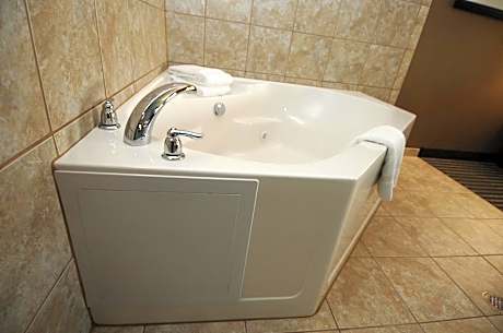 Standard King Room with Accessible Tub - Mobility Access