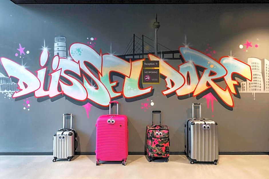 Moxy by Marriott Duesseldorf South