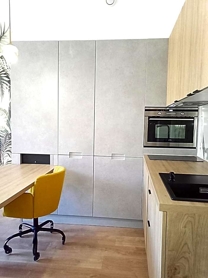 L'appart'hôtel - 1 Appartement Love Room avec Spa Privatif & Autres Appartements Standards à thèmes sans spa