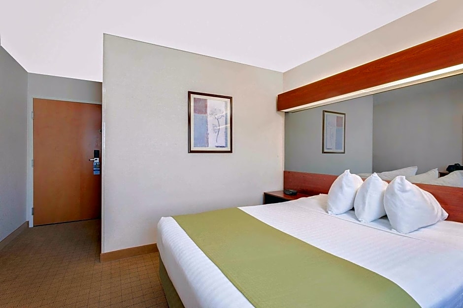 Microtel Inn & Suites By Wyndham Wellsville