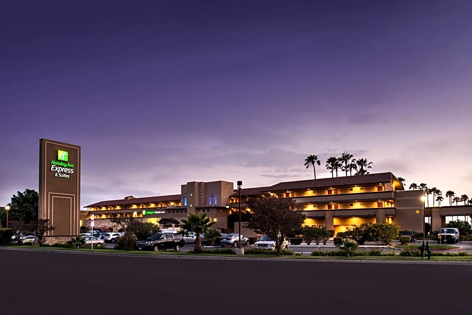 Holiday Inn Express Hotel & Suites Ventura Harbor