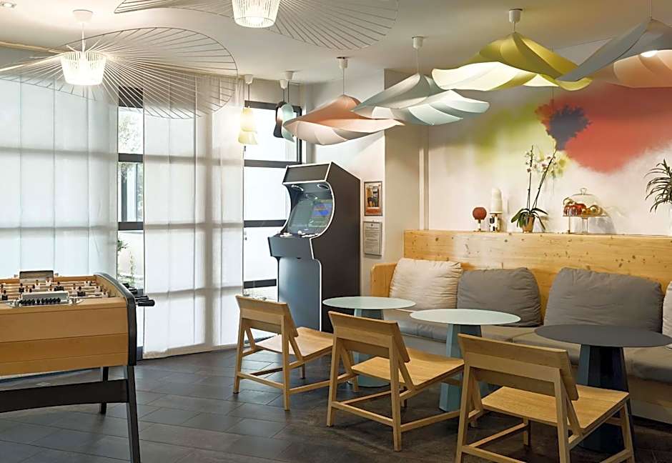 B&B HOTEL Vélizy Est