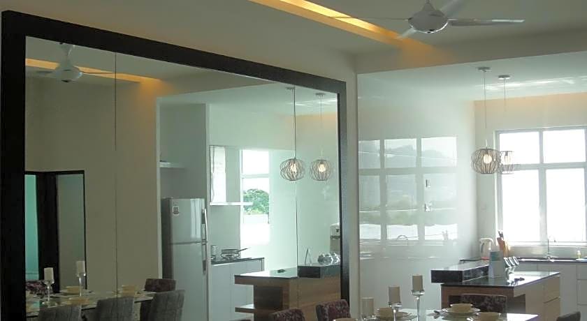 Shamrock Beach Villas Penang Seaview