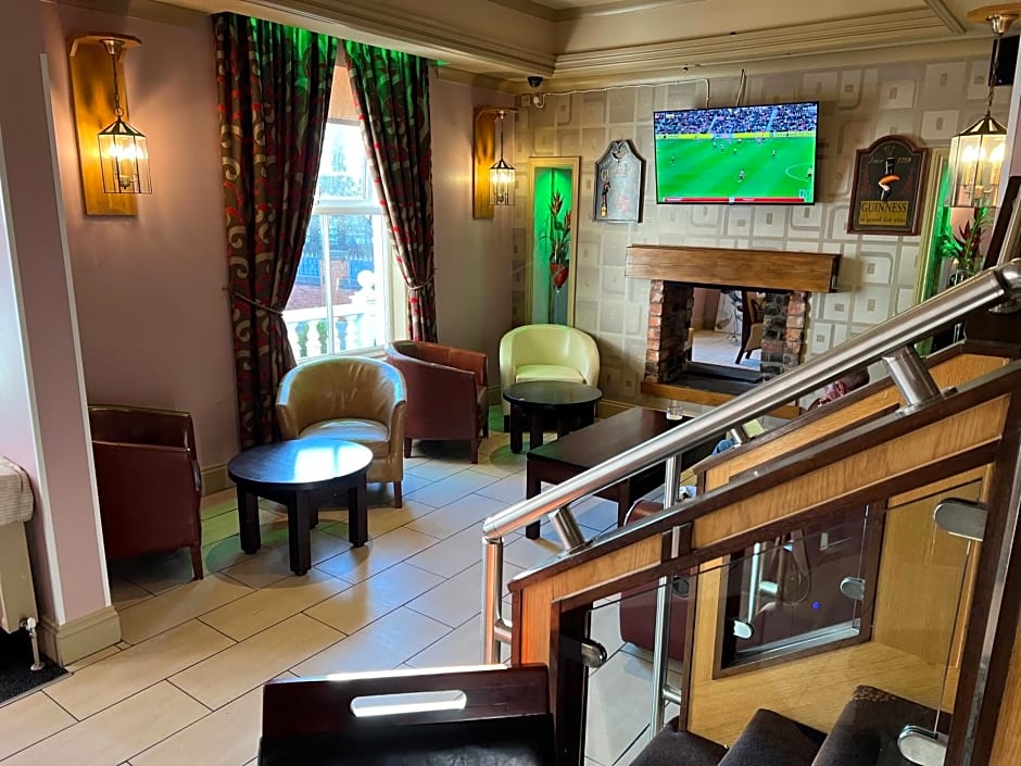 Southport Metro Hotel